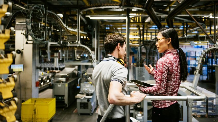 Mechanic and manager talking