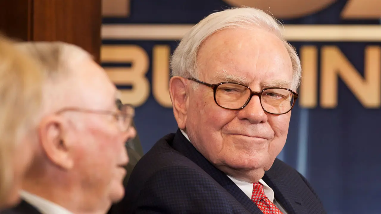 Photo by Nati Harnik/AP/REX/Shutterstock Warren Buffett, Charlie Munger Warren Buffett, Chairman and CEO of Berkshire Hathaway