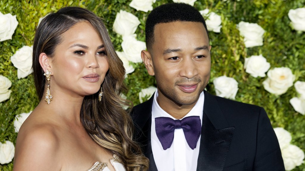 Chrissy Teigen John Legend shutterstock_659146228 1024x576