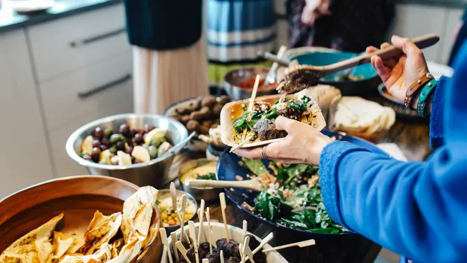 How to Host a Potluck, According to Experts