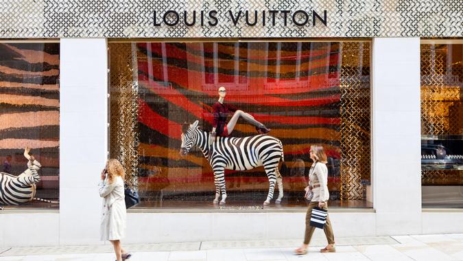 Louis Vuitton Shop Windows
