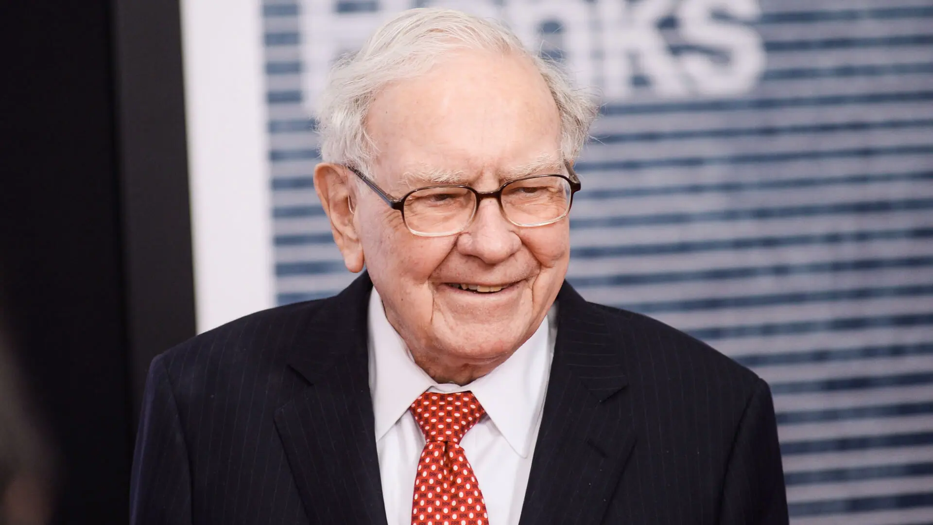 Photo by Erik Pendzich/REX/Shutterstock Warren Buffett 'The Post' film premiere, Arrivals, Washington DC, USA - 14 Dec 2017