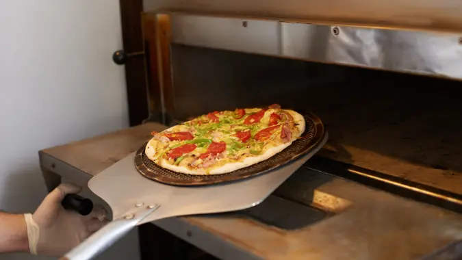 Pizza oven