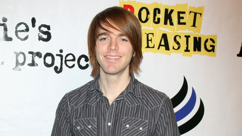 LOS ANGELES - SEPT 22: Shane Dawson arriving at the after-party for "Archie's Final Project" at Track 16, Bergamot Station on September 22, 2011 in Santa Monica, CA.