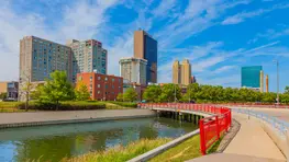 5 Cities Where You Can Retire for $1,500 a Month and Enjoy All 4 Seasons