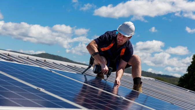 Tax Breaks for Solar Panels Are at an All-Time High: How Much You Would Actually Save?