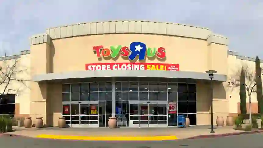 5 Big Companies That Suddenly Went Out of Business & Why