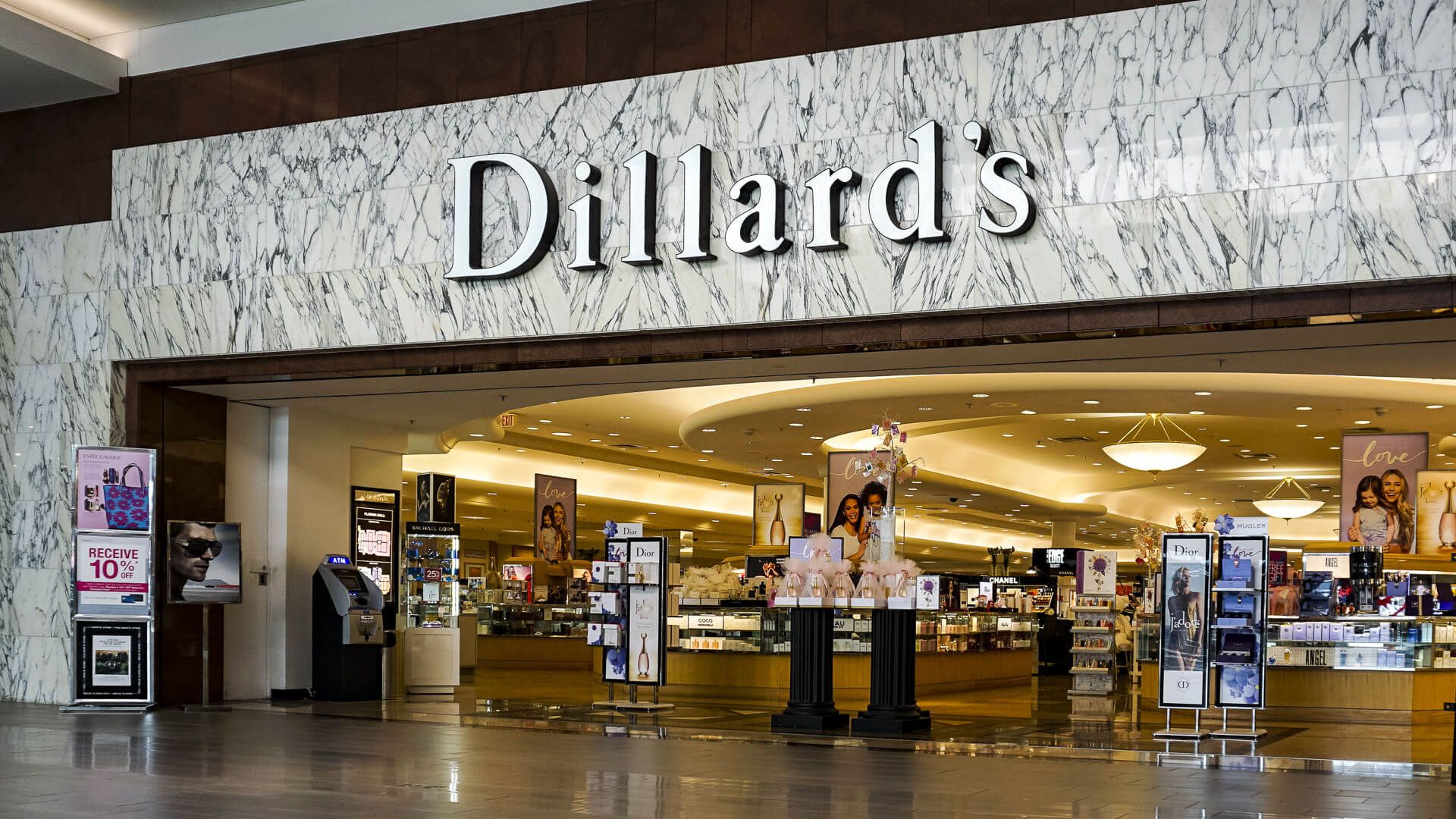 How Much Does A Sales Associate At Dillards Make