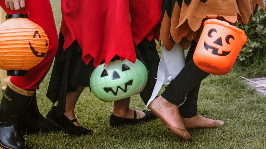 How Much Do Americans Spend on Halloween? GOBankingRates