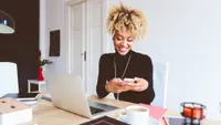 Think You’re Ready To Take Your Side Hustle Full-Time? 5 Signs It’s Time