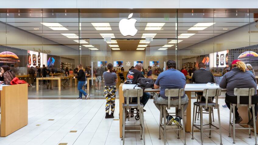 Apple Store in Cerritos