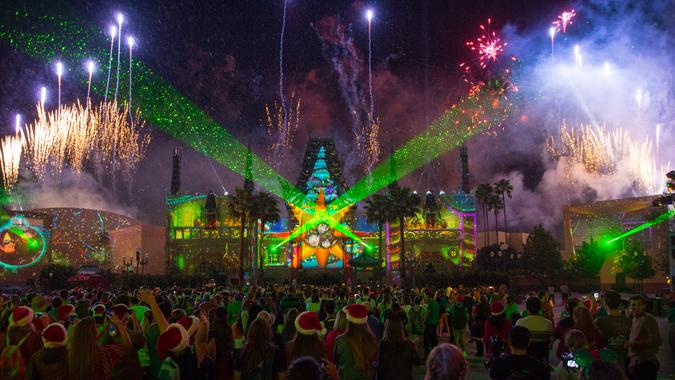 The 2017 holiday season brings the return of the nighttime spectacular 