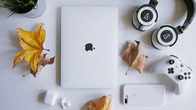 lay flat apple electronics.