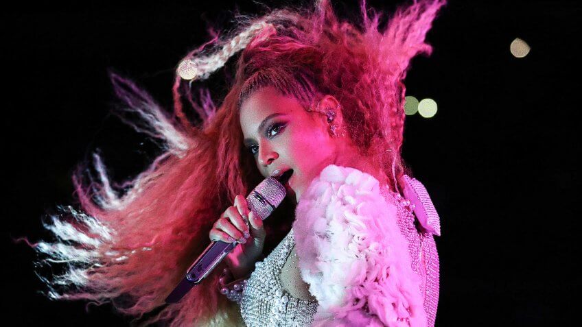 Mandatory Credit: Photo by PictureGroup/REX/Shutterstock (9789150a)Beyonce KnowlesBeyonce and Jay-Z in concert, 'On The Run II Tour', Chicago, USA - 11 Aug 2018.
