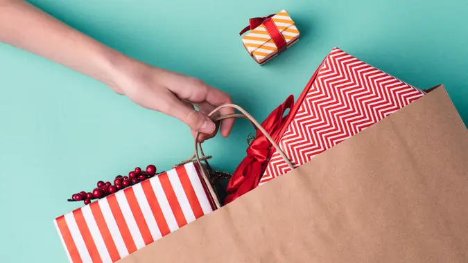 Valentine's Day Gifts: How to Cash in on the First Retail Holiday of the  Year