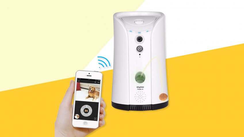 SKYMEE Dog Camera Treat Dispenser.