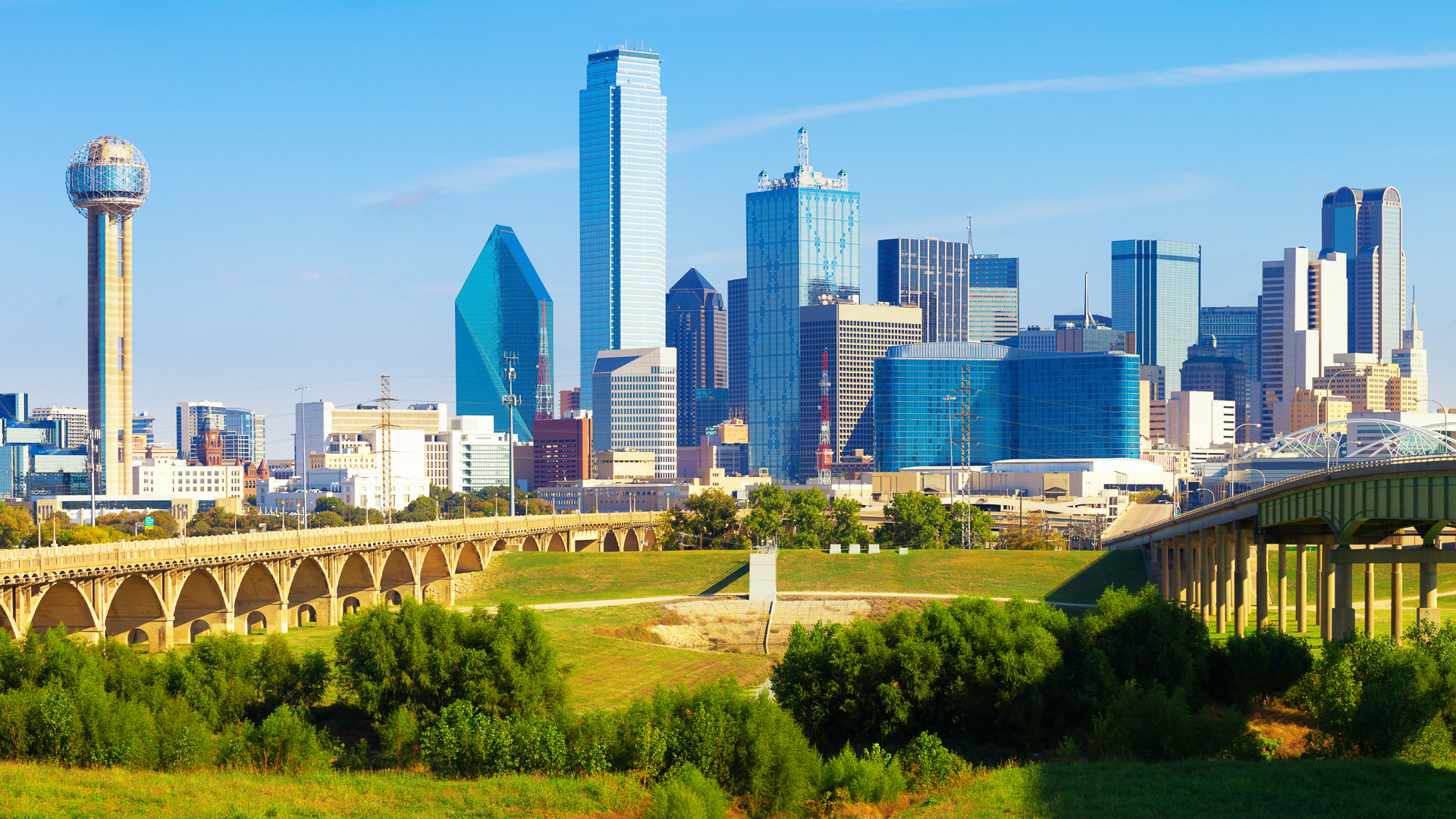 Flight from the city. Даллас. Dallas город. Даллас особенности. Дома в Далласе.