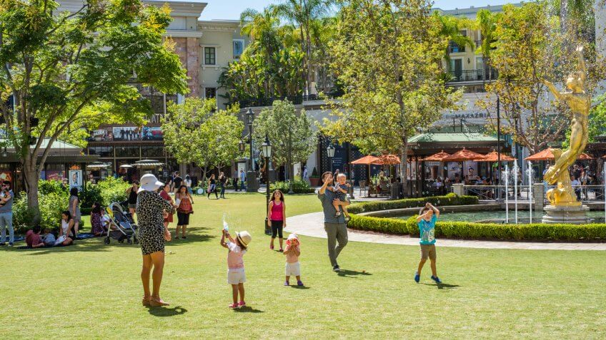 Glendale, CA: August 15, 2015: The Americana at Brand in Glendale.