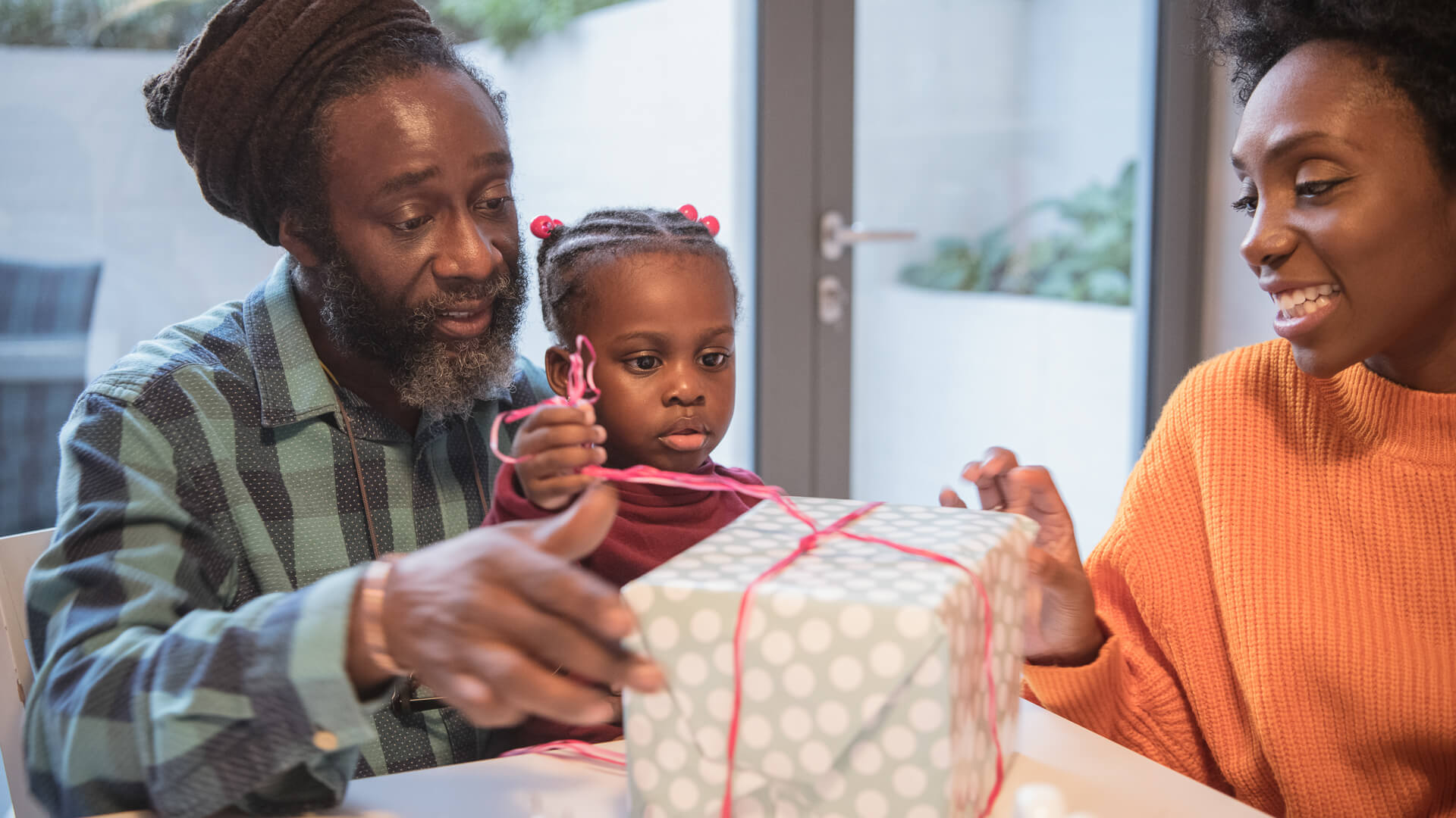 7 Best Items To Buy for Retirees as Gifts for Father’s Day