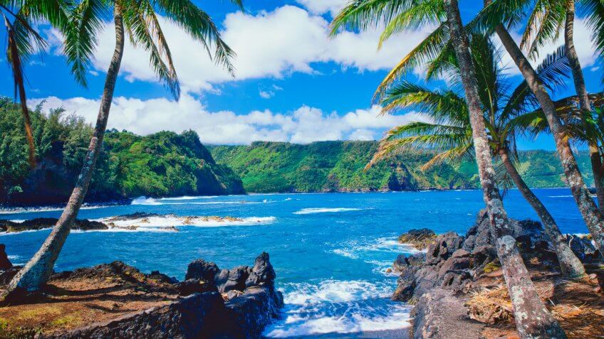 Breaking Surf Against The Shore Of Maui Coastline, Hawaii Islands, USA.