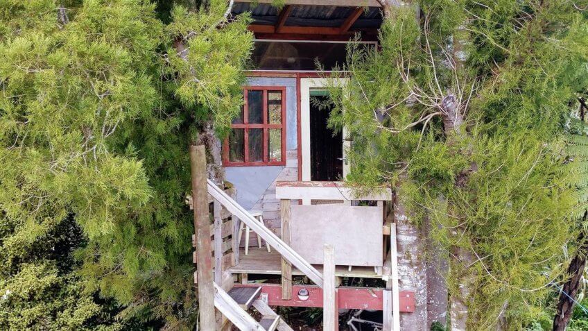 Recycled Treehouse Near Wellington, New Zealand