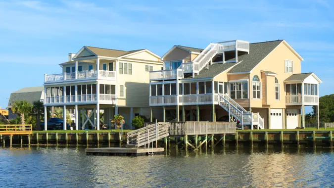 If You Make $100K, You Can Afford the Average Home in These 37 States If You Make $100K, You Can Afford the Average Home in These 37 States