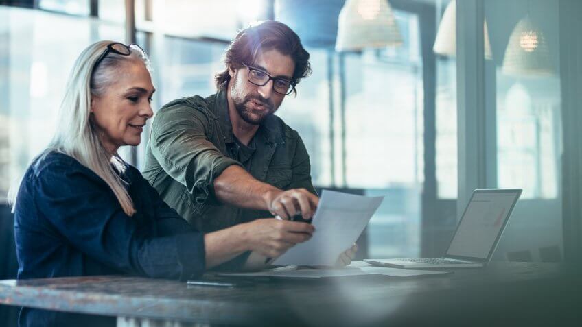 guy letting his boss know he will be leaving the company