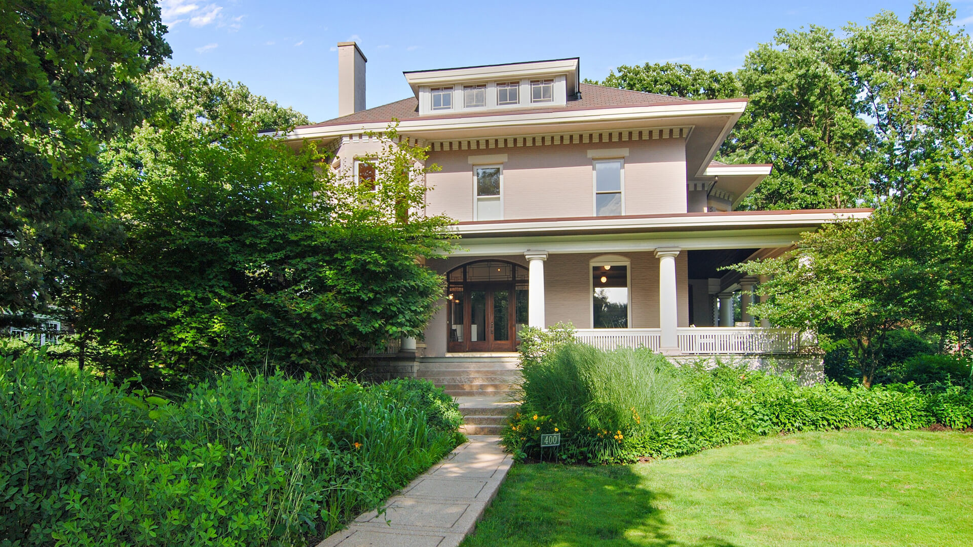 striking-frank-lloyd-wright-homes-you-can-buy-today-gobanking