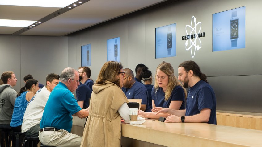 Apple store genius bar and AppleCare support