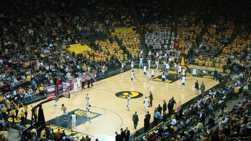 Carver Hawkeye Arena Iowa NCAA basketball