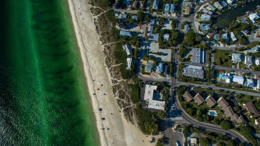 Neighborhood close to the beach.