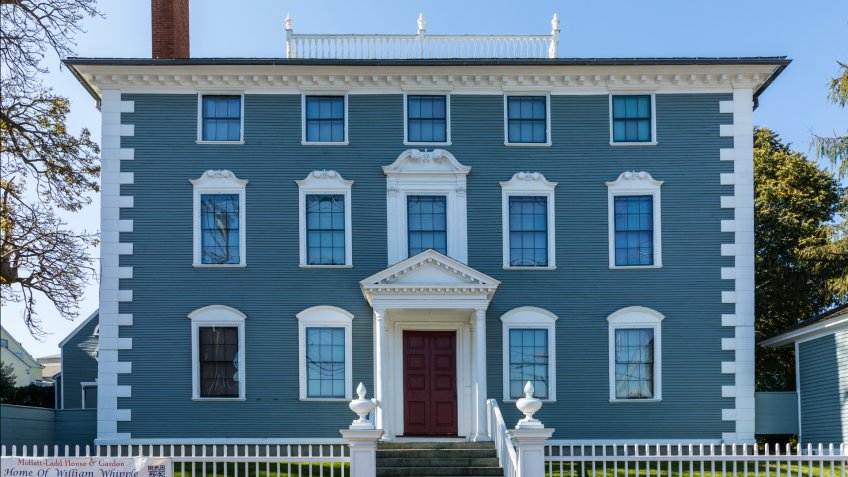 Portsmouth: old historic house of William Whipple, a signer of the Declaration of Independence.