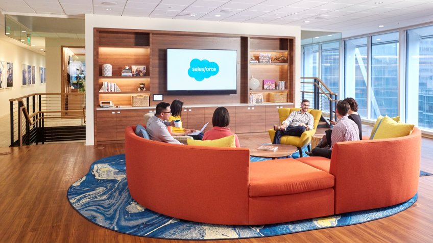 Salesforce Tower Social Lounge