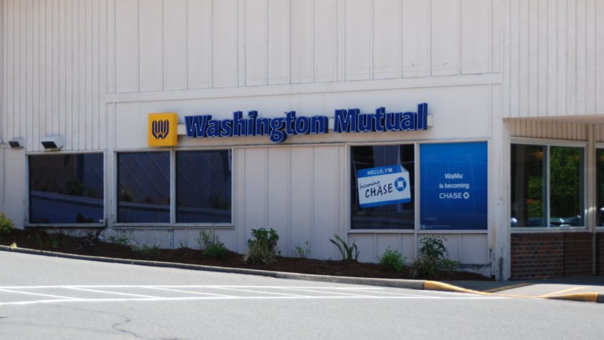 Washington Mutual bank becoming Chase
