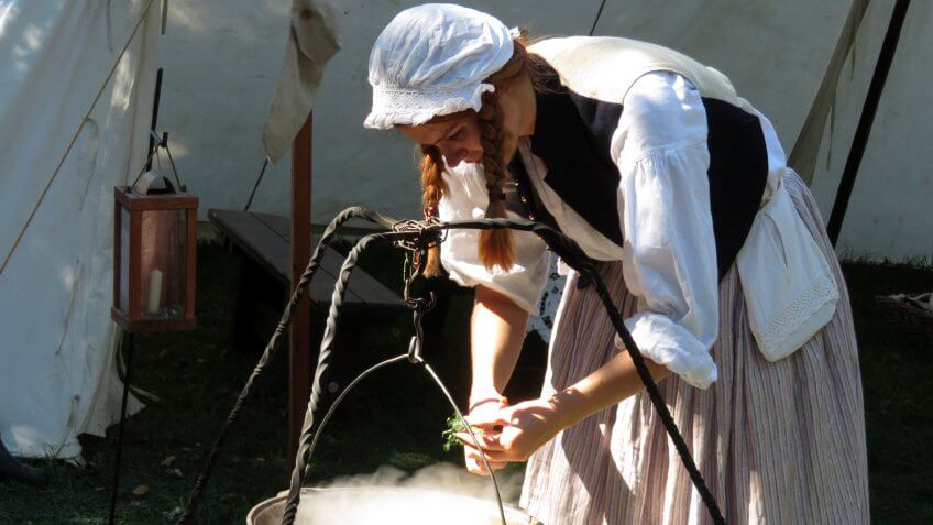 war maid cook