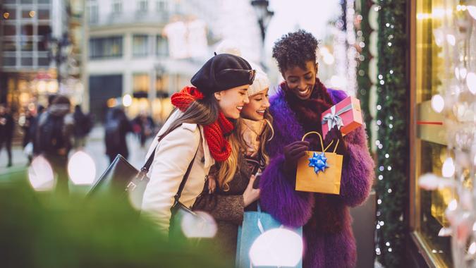 Friends are buying Christmas presents Friends are buying Christmas presents.