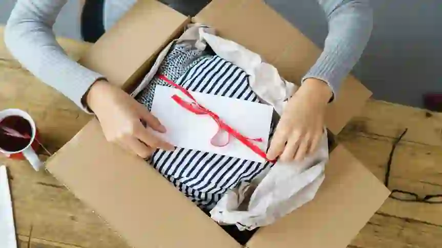 Holiday Gifting Guide: When To Ship Packages So They Arrive by Christmas