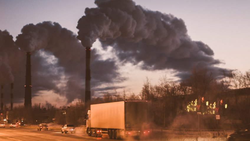 Environmental pollution in the city, the smoke from the pipes of the machines of Gaza.