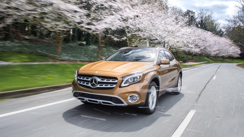 2018 Mercedes-Benz GLA250 4MATIC (should populate both GLA250 and GLA250 4MATIC categories).