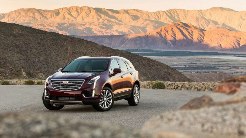 2019 Cadillac XT5 Platinum.