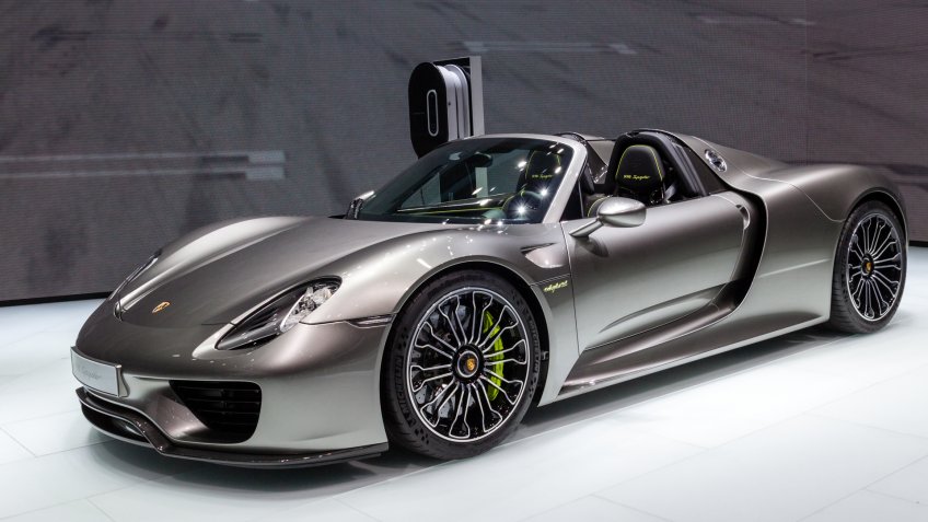 FRANKFURT, GERMANY - SEP 13, 2013: Porsche 918 Spyder sports car showcased at the Frankfurt IAA Motor Show.