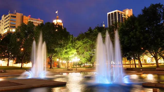 5 Cities Where You Can Retire for $1,500 a Month and Enjoy All 4 Seasons