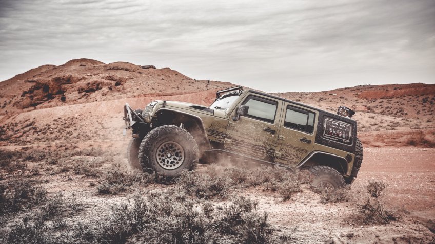 Jeef off-roading in desert