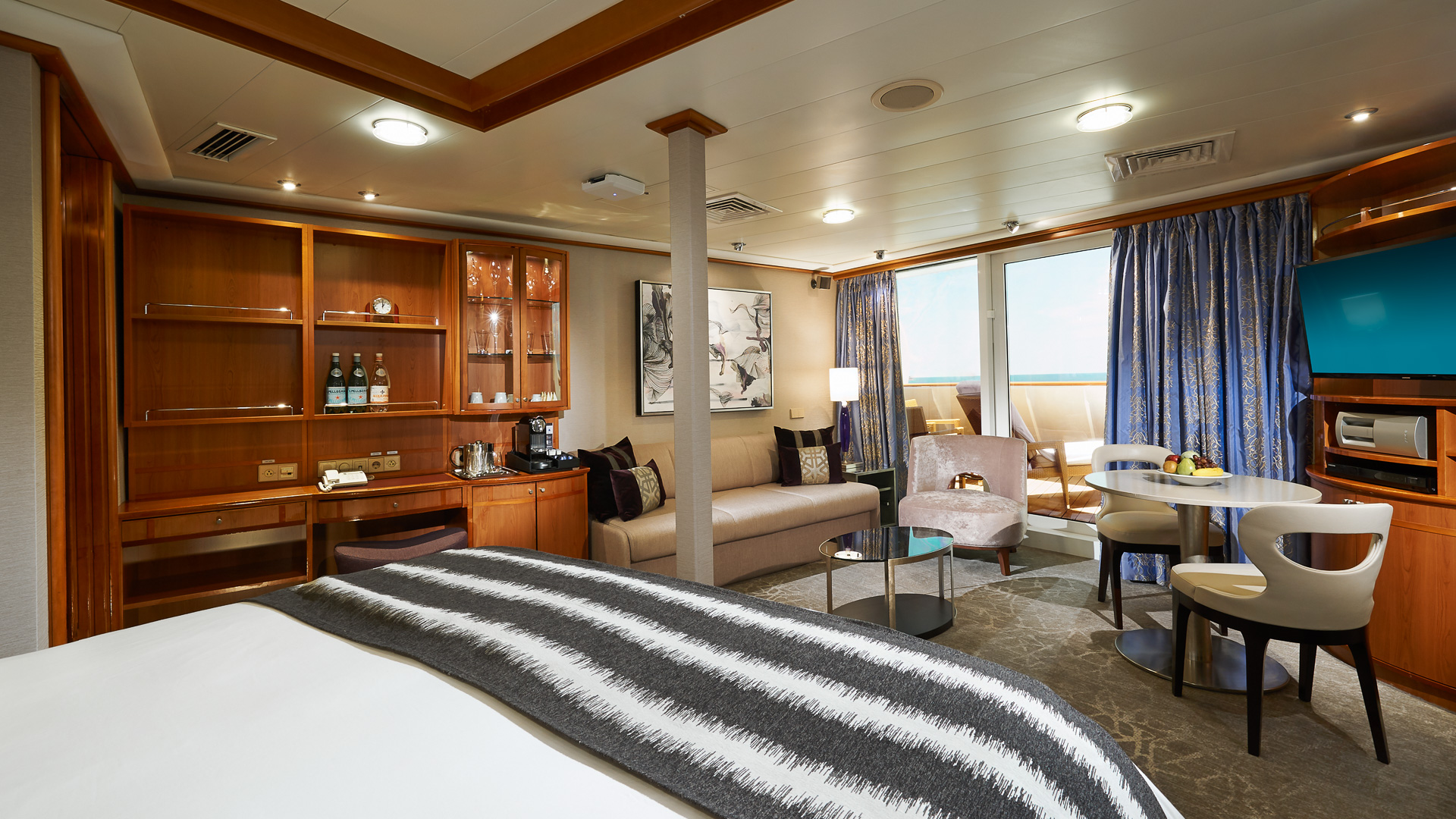 Norwegian Sun 2018 Refurbishments.