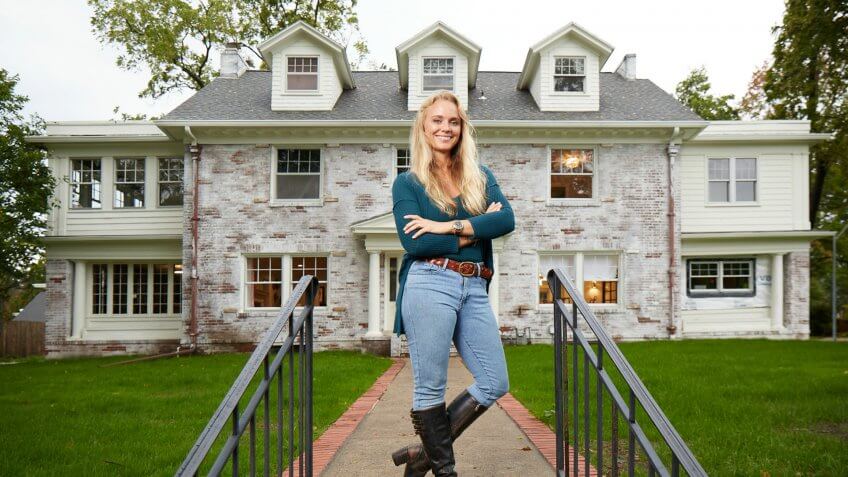 Tamara Day with DIY Network Series Bargain Mansions.