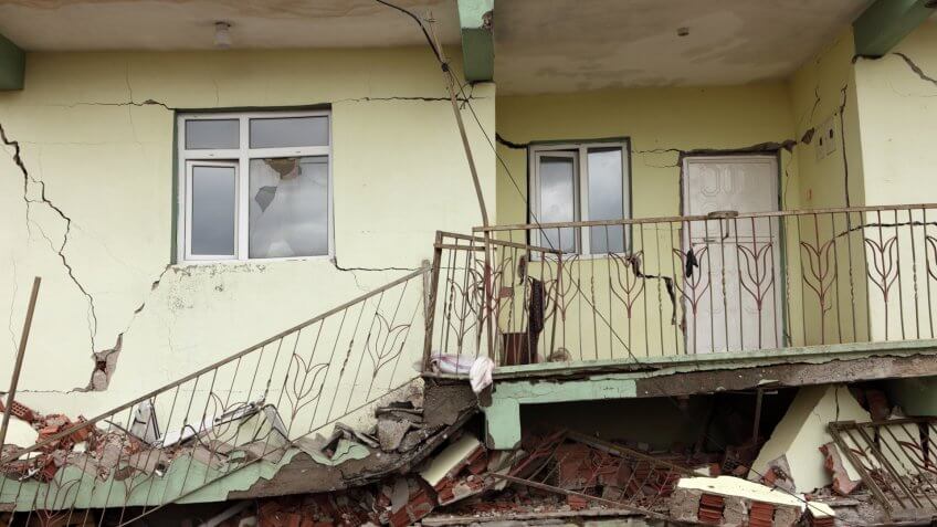 2010, Abandoned, Anatolia, Bad Condition, Built Structure, Damaged, Disaster, Earthquake, Eastern Anatolia, Elaz-¦-, Housing Problems, Human Settlement, Natural Disaster, Nobody, Old, Poverty, Ruined, Run-Down, color image, horizontal, house, outdoors, social issues, turkey, village