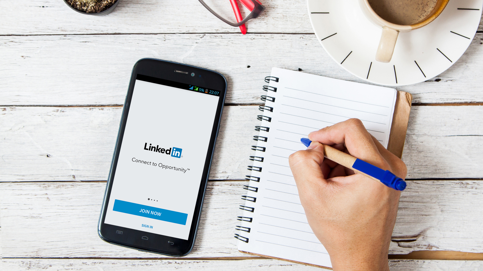 using linkedin to find a job