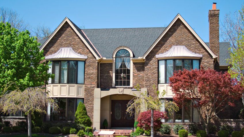Beautiful brick home in inclusive area of Ohio.