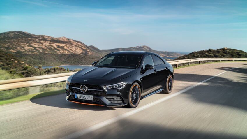 Mercedes-Benz CLA, Edition Orange Art, AMG Line, kosmosschwarz // Mercedes-Benz CLA, Edition Orange Art, AMG Line, cosmos black.