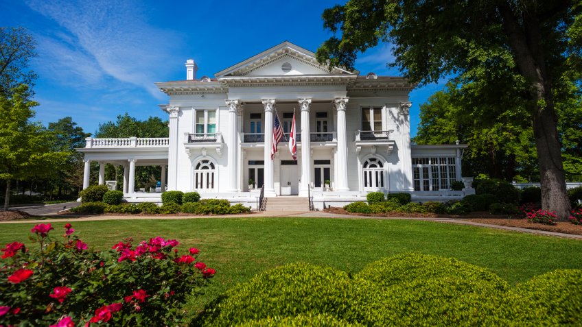 The Alabama Governor's Mansion in downtown Montgomery, Alabama.